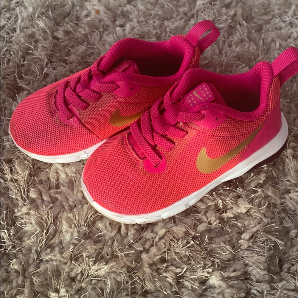 Size 6 toddler Nike air